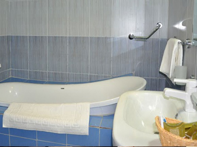 Baam Grand Hotel Boroujen