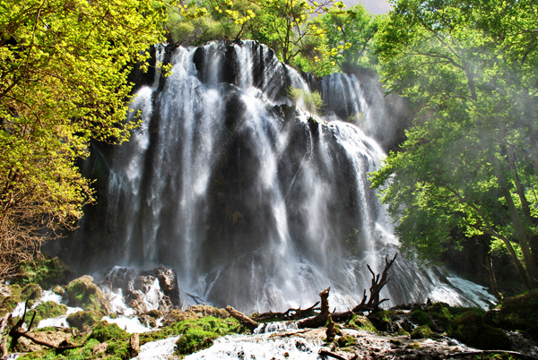 Zarde limeh Waterfall