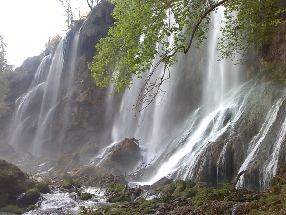 Zarde limeh Waterfall