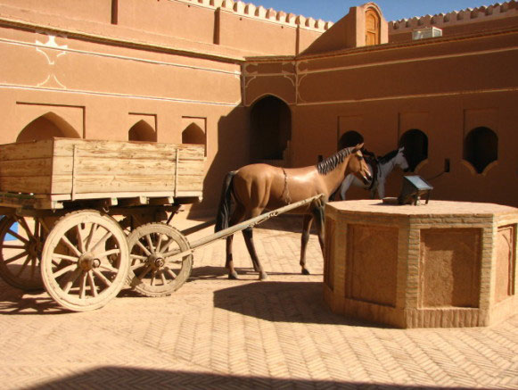 Chaparkhaneh, Meybod