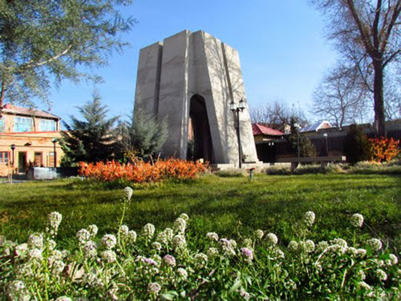 Tomb of Awhadi Maraghai