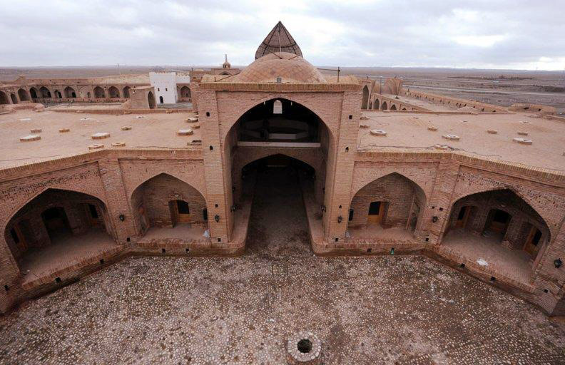 Collection of Caravanserais in Mian Dasht