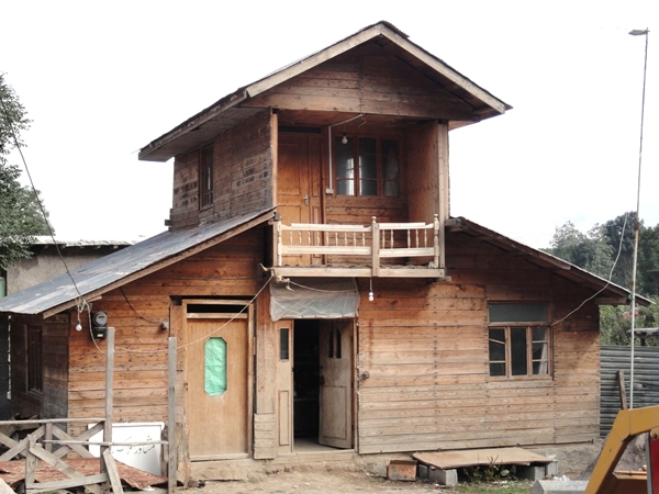 Damash Village Sousan-e Chelcheragh