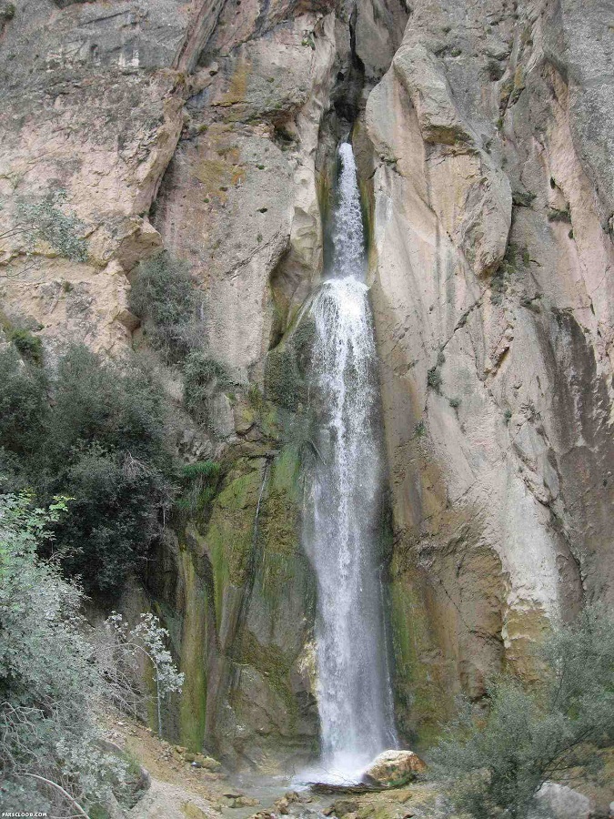 Shahandasht Waterfall
