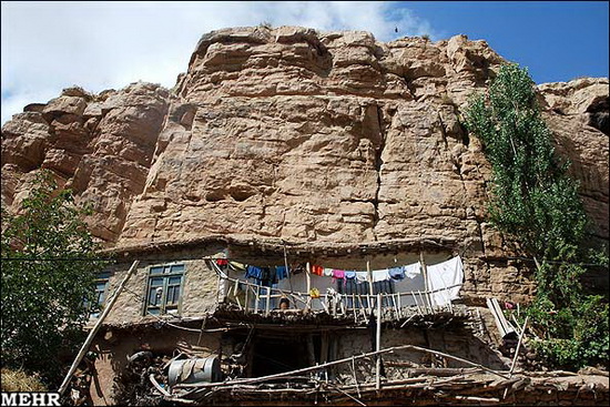 Esfidan Village (Espidan village)