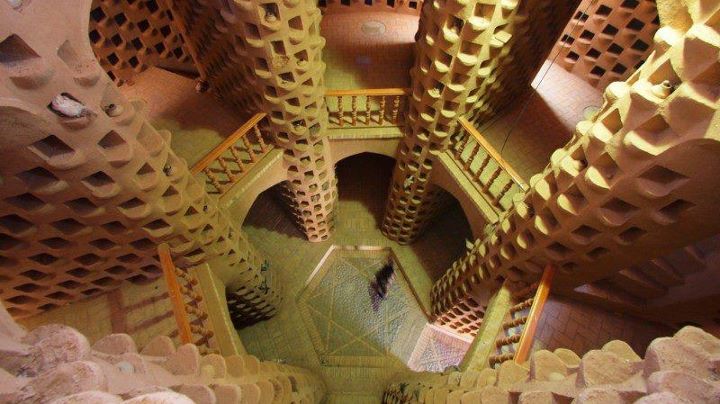 Zibashahr Decuple DovecoteTower of Mobareke Isfahan