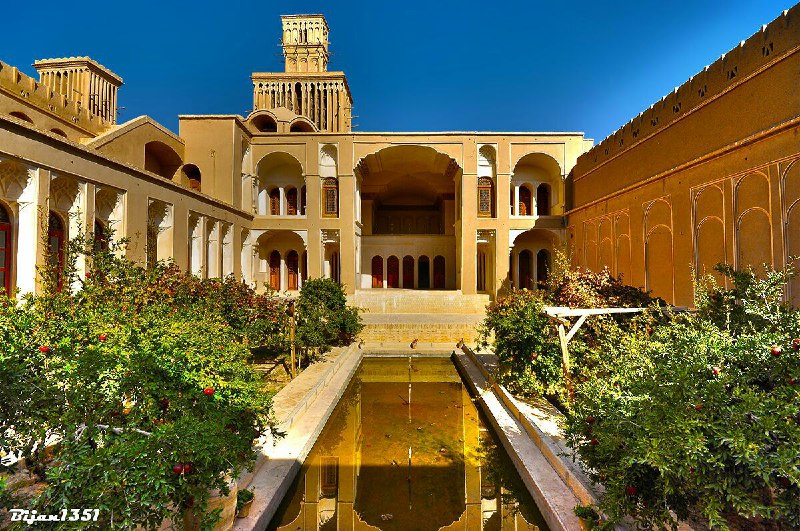 Hotel Aghazadeh Abarkuh