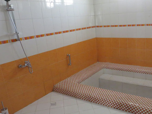 Abgarm Hotel Mahallat