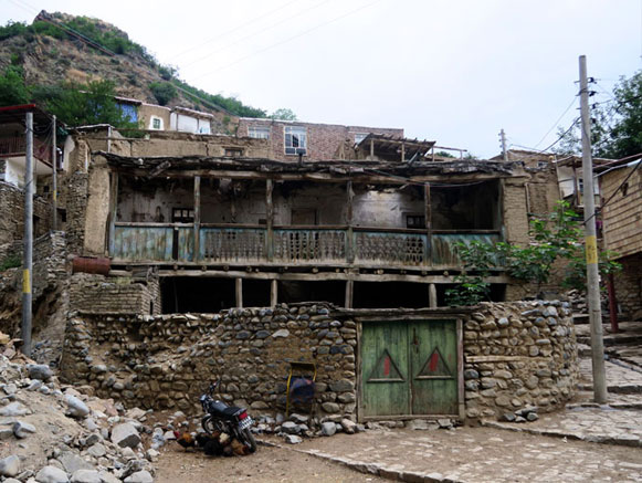 Ushtibin Village