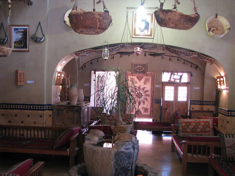 Gouged Arg Hotel Golpayegan