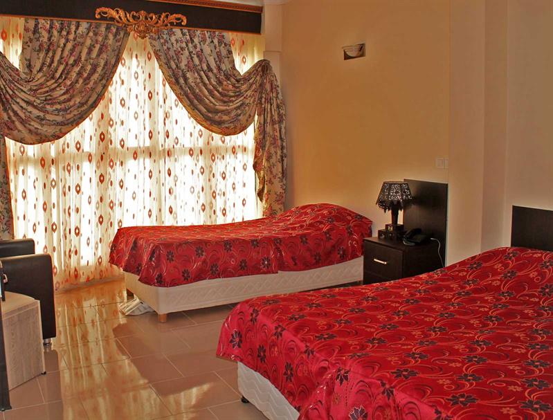 Zagros Hotel Khansar