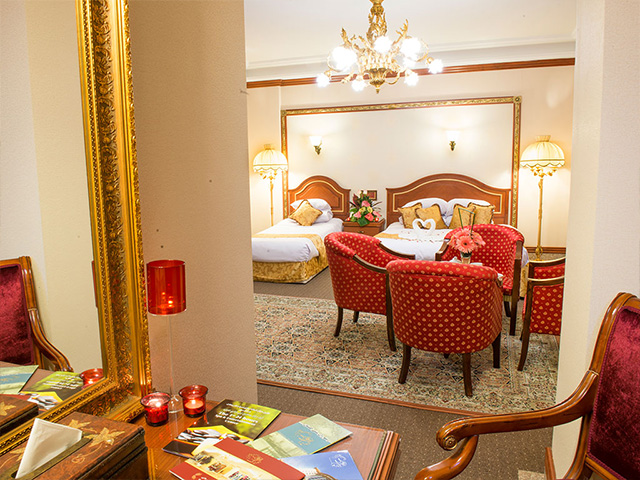 Ghasr Talaee Hotel Mashhad