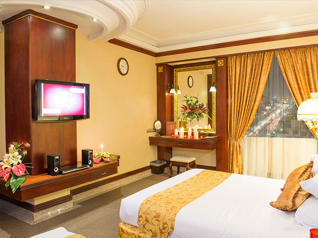 Ghasr Talaee Hotel Mashhad