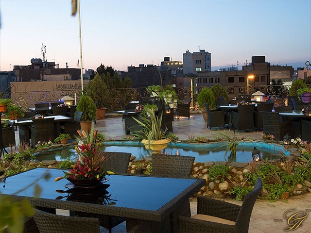 Ghasr Talaee Hotel Mashhad