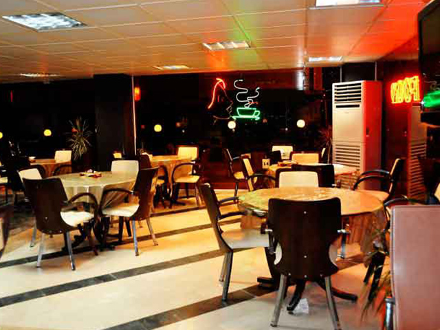 Kushal Hotel Apartment Chalus