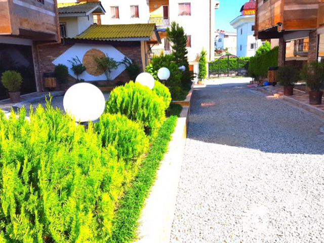 Kushal Hotel Apartment Chalus