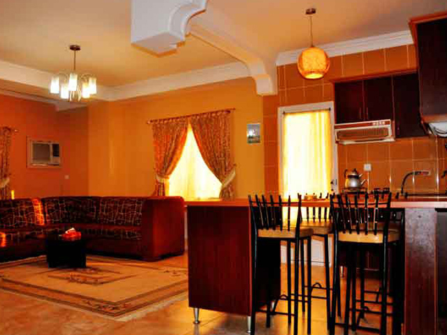 Kushal Hotel Apartment Chalus